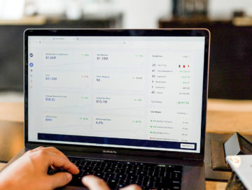 FXの両建てとは？設定はどっち？